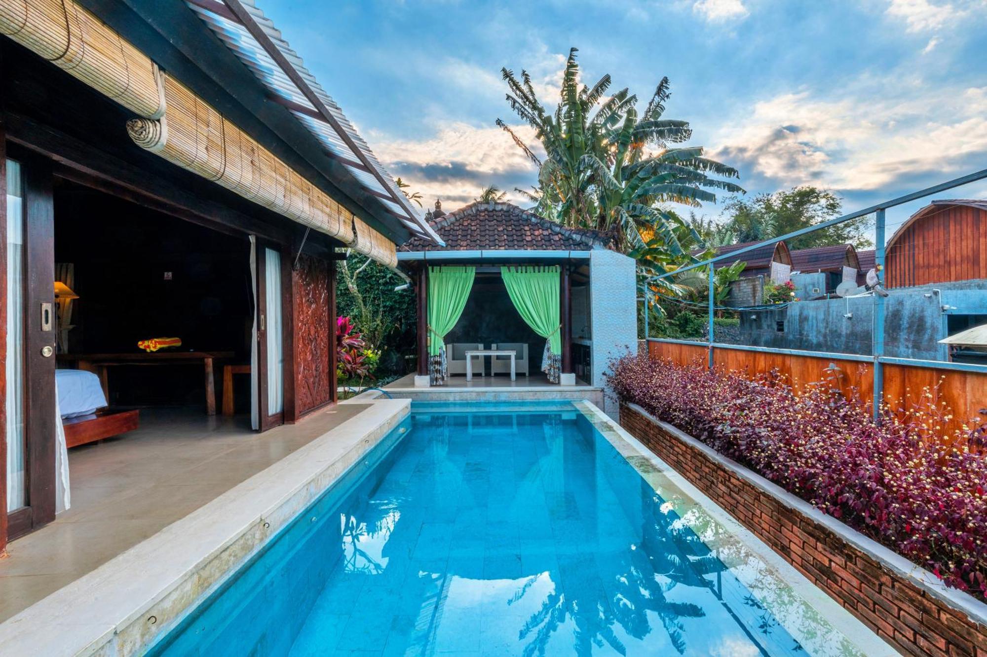 Sri Abi Ratu Villas Сукаваті Екстер'єр фото