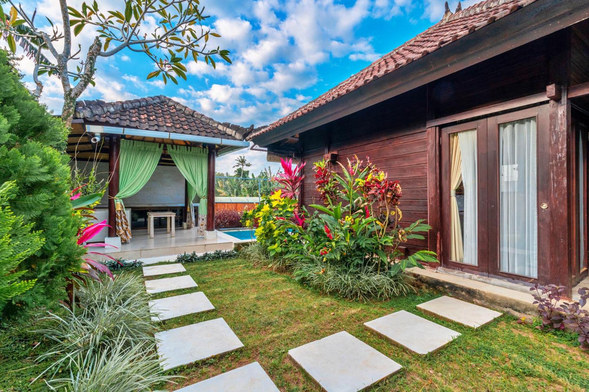 Sri Abi Ratu Villas Сукаваті Екстер'єр фото
